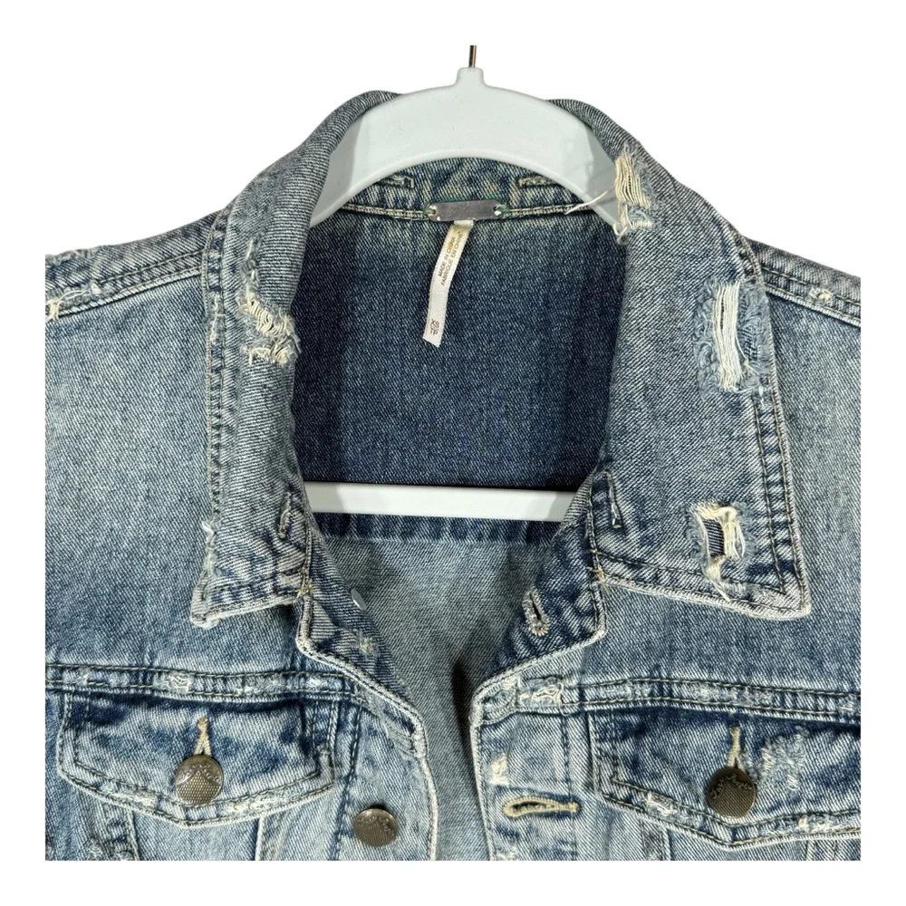 Free People Distressed Denim Jean Jacket With Gray Knit Long Sleeves Size XS - Picture 4 of 13